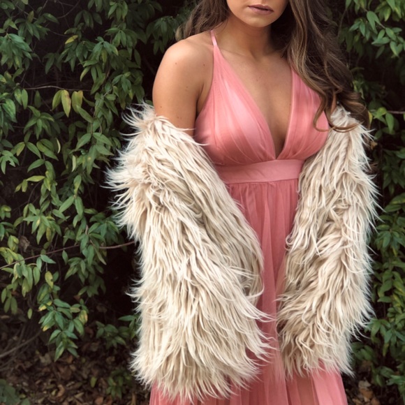 Pretty Pink Dress - Picture 2 of 6